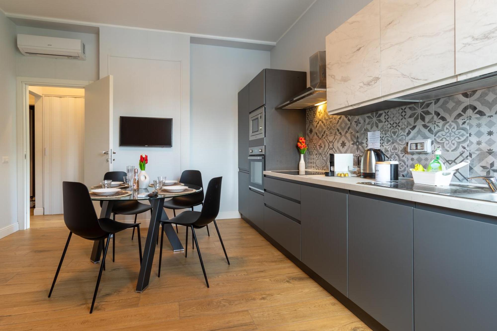 קומו Lavarell - Exclusive Apartment מראה חיצוני תמונה